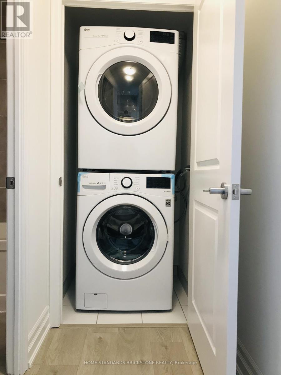 804B - 8 Rouge Valley Drive W, Markham, ON - Indoor Photo Showing Laundry Room