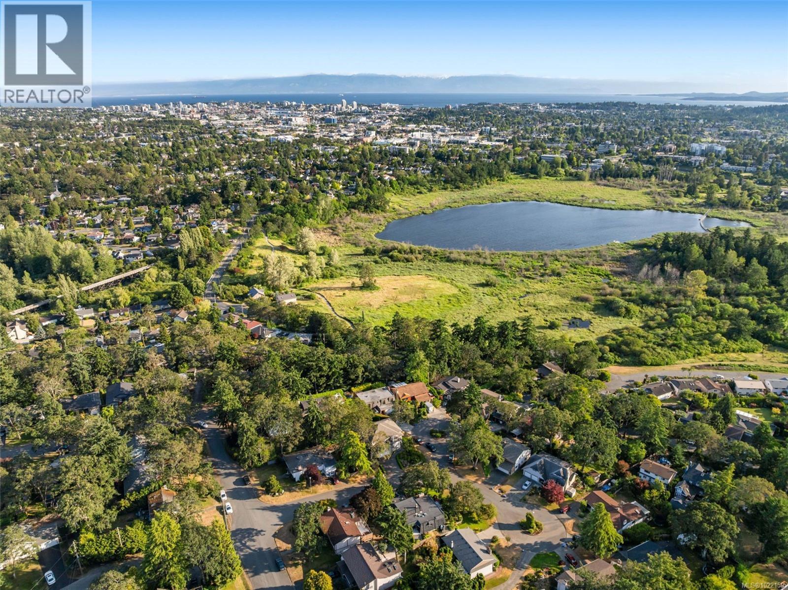 Close to Walking Trails & Swan Lake - 994 Landeen Pl, Saanich, BC - Outdoor With View