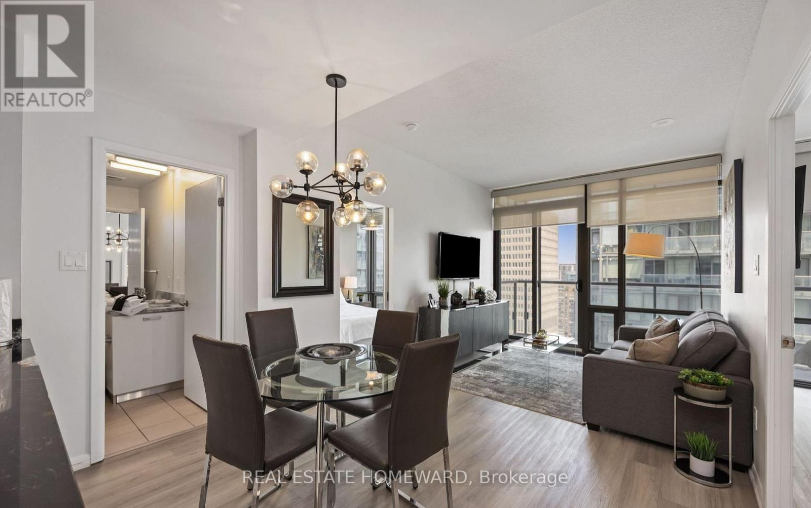 2501 - 38 Grenville Street, Toronto, ON - Indoor Photo Showing Dining Room