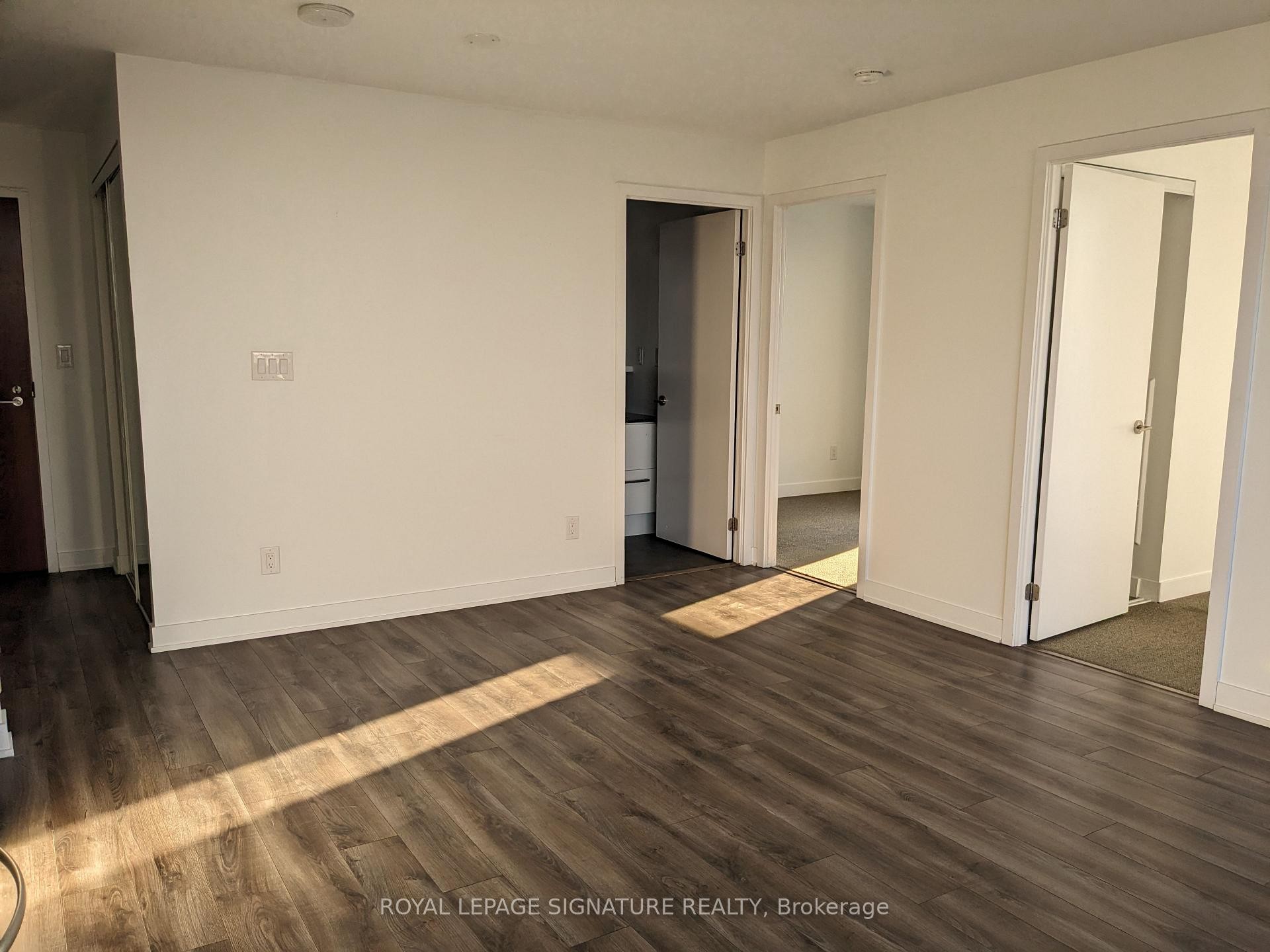 714-160 Flemington Road, Toronto, ON - Indoor Photo Showing Other Room