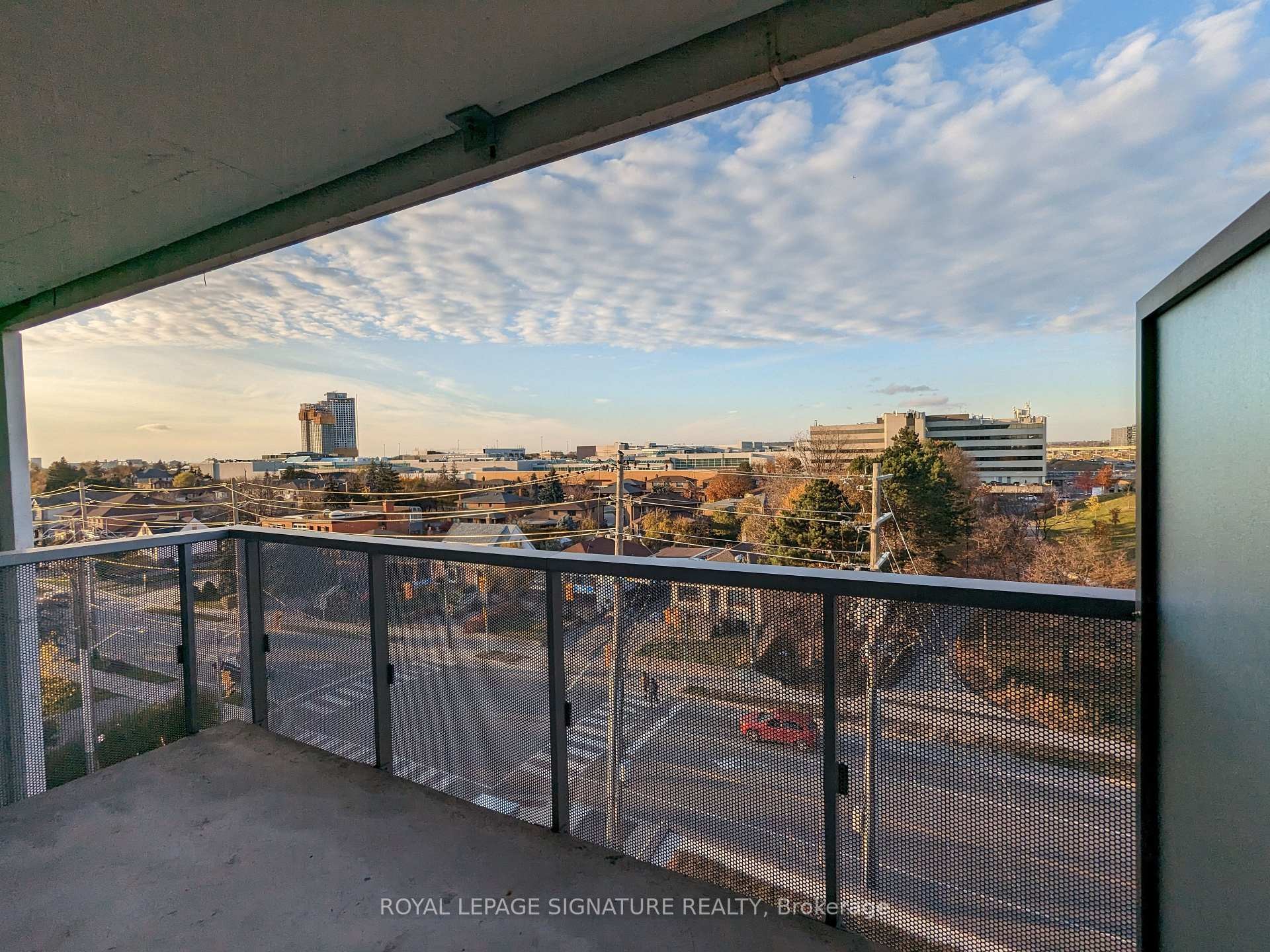 714-160 Flemington Road, Toronto, ON - Outdoor With View