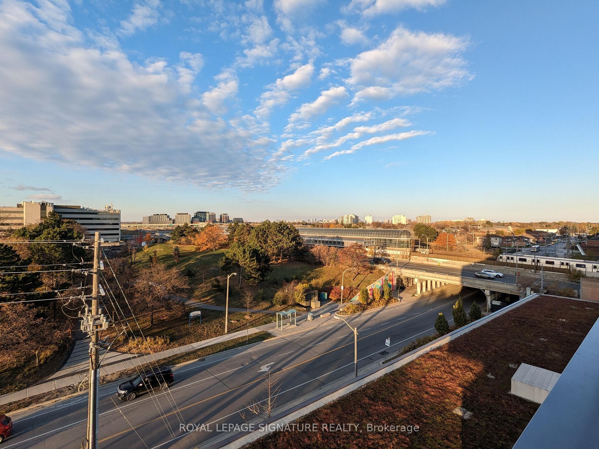 714-160 Flemington Road, Toronto, ON - Outdoor With View