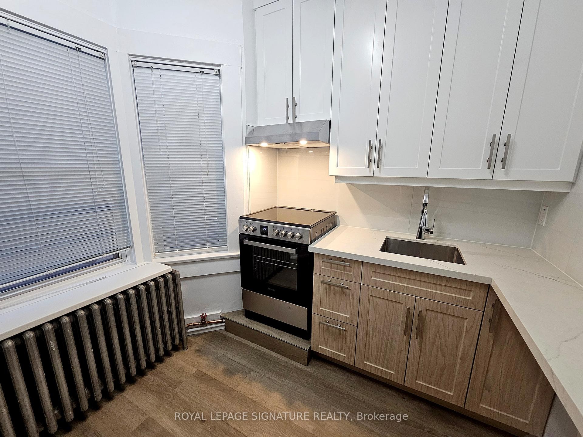 2-534 Dovercourt Road, Toronto, ON - Indoor Photo Showing Kitchen