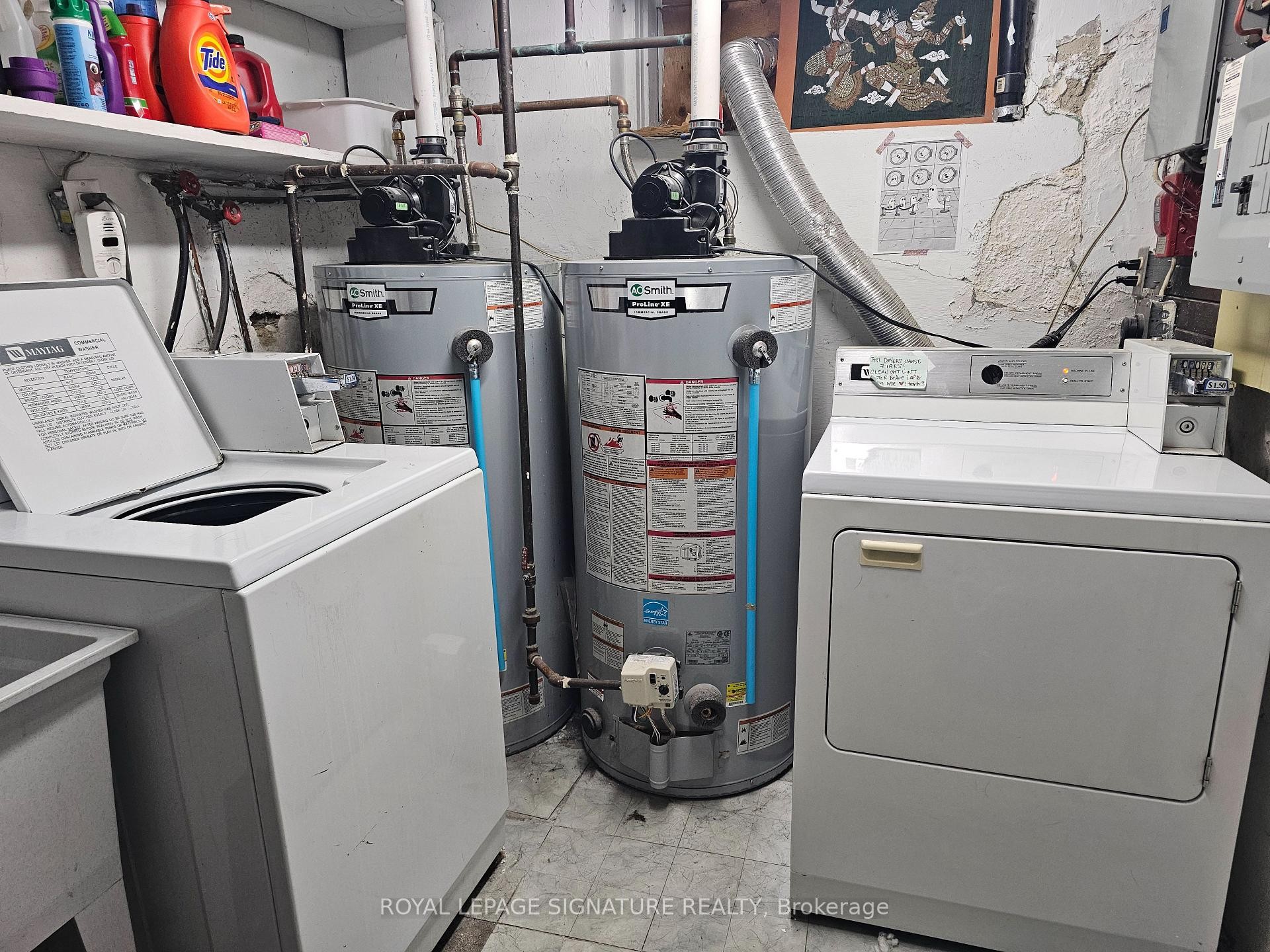 2-534 Dovercourt Road, Toronto, ON - Indoor Photo Showing Laundry Room