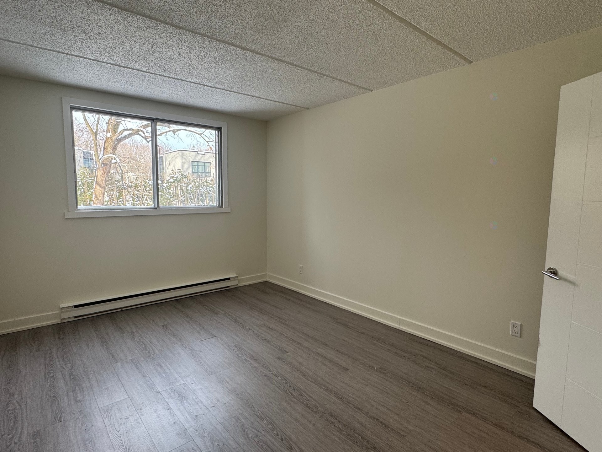 Master Bedroom - 207-668 Rue De Gaspé, Montréal (Verdun/Île-Des-Soeurs), QC - Indoor Photo Showing Other Room