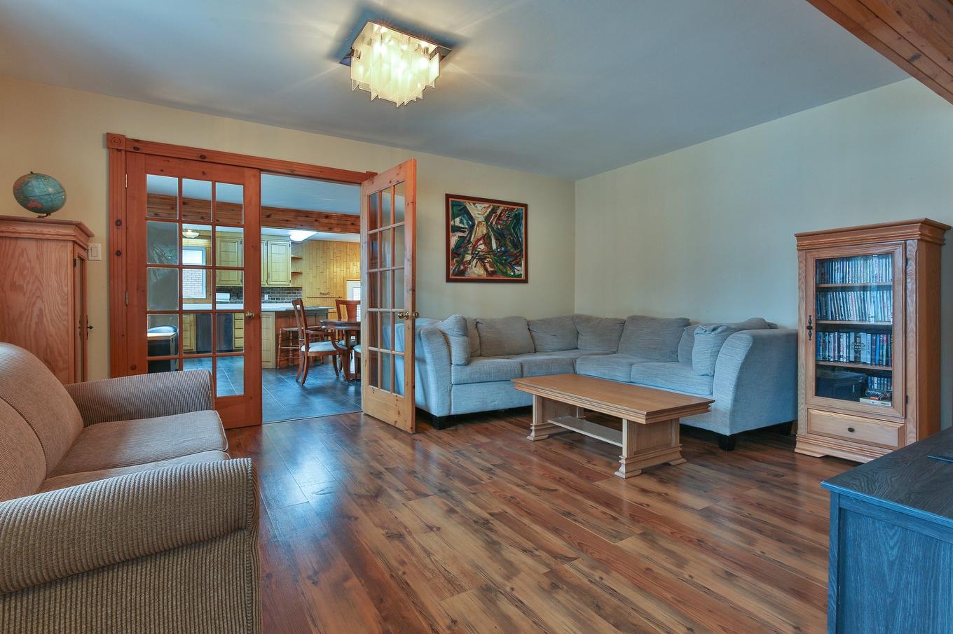 Salon - 6 Rue Genest, Saint-Jean-Sur-Richelieu, QC - Indoor Photo Showing Living Room