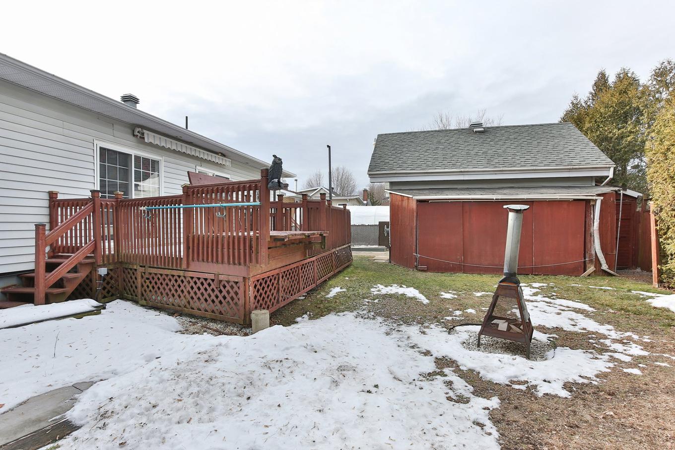 Cour - 6 Rue Genest, Saint-Jean-Sur-Richelieu, QC - Outdoor With Exterior
