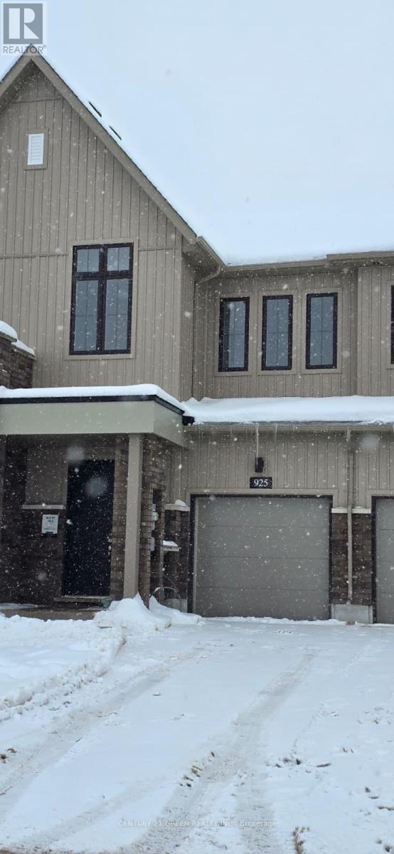 925 Douro Street, Stratford, ON - Outdoor