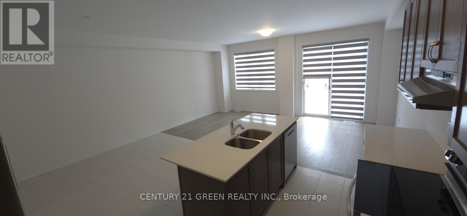 925 Douro Street, Stratford, ON - Indoor Photo Showing Kitchen With Double Sink