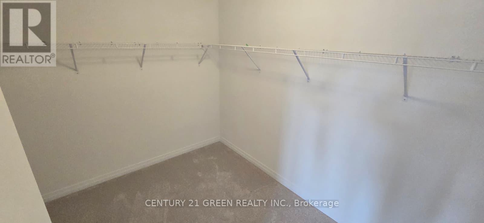925 Douro Street, Stratford, ON - Indoor With Storage