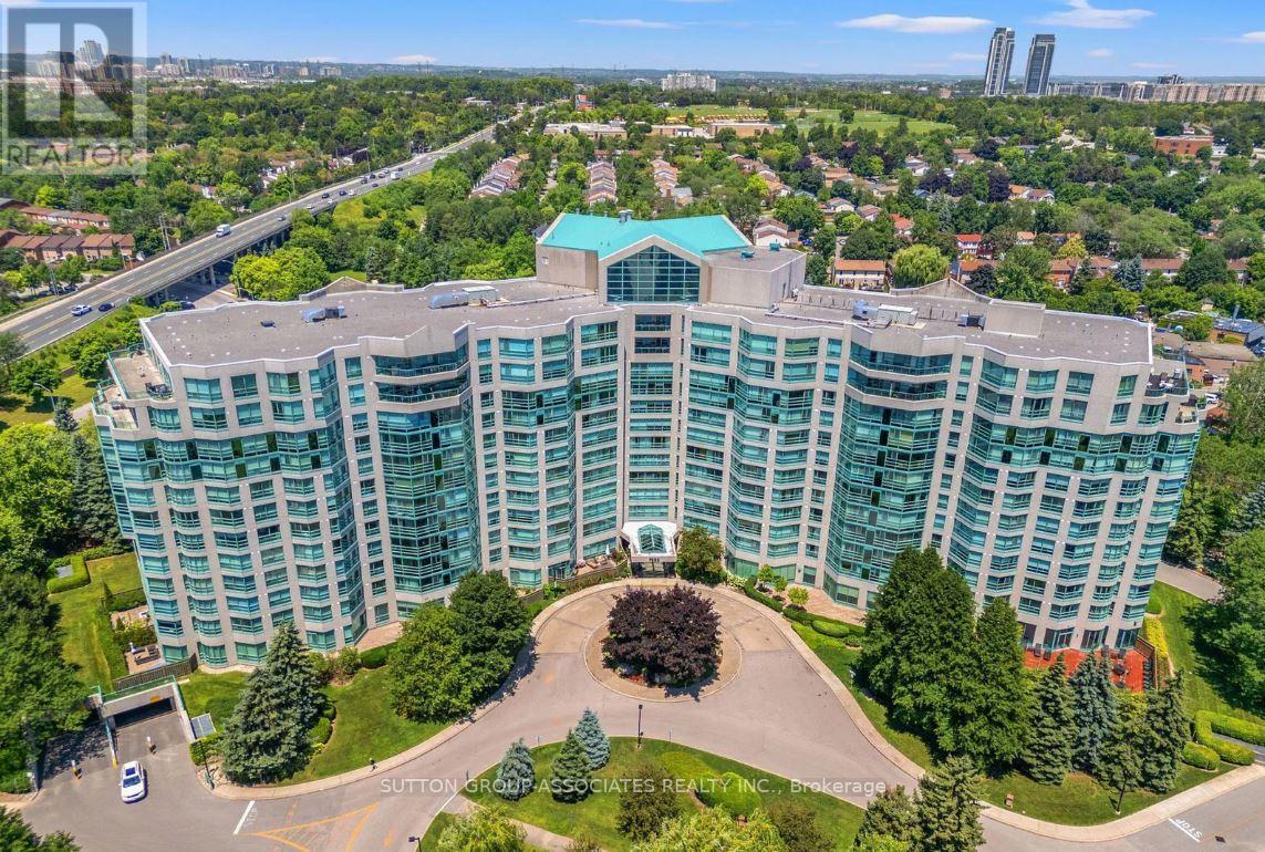 1018 - 7905 Bayview Avenue, Markham, ON - Outdoor With View