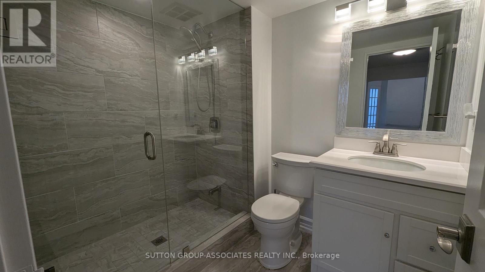 1018 - 7905 Bayview Avenue, Markham, ON - Indoor Photo Showing Bathroom