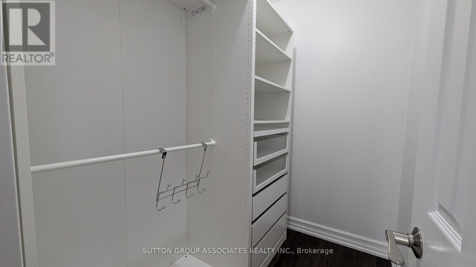 1018 - 7905 Bayview Avenue, Markham, ON - Indoor