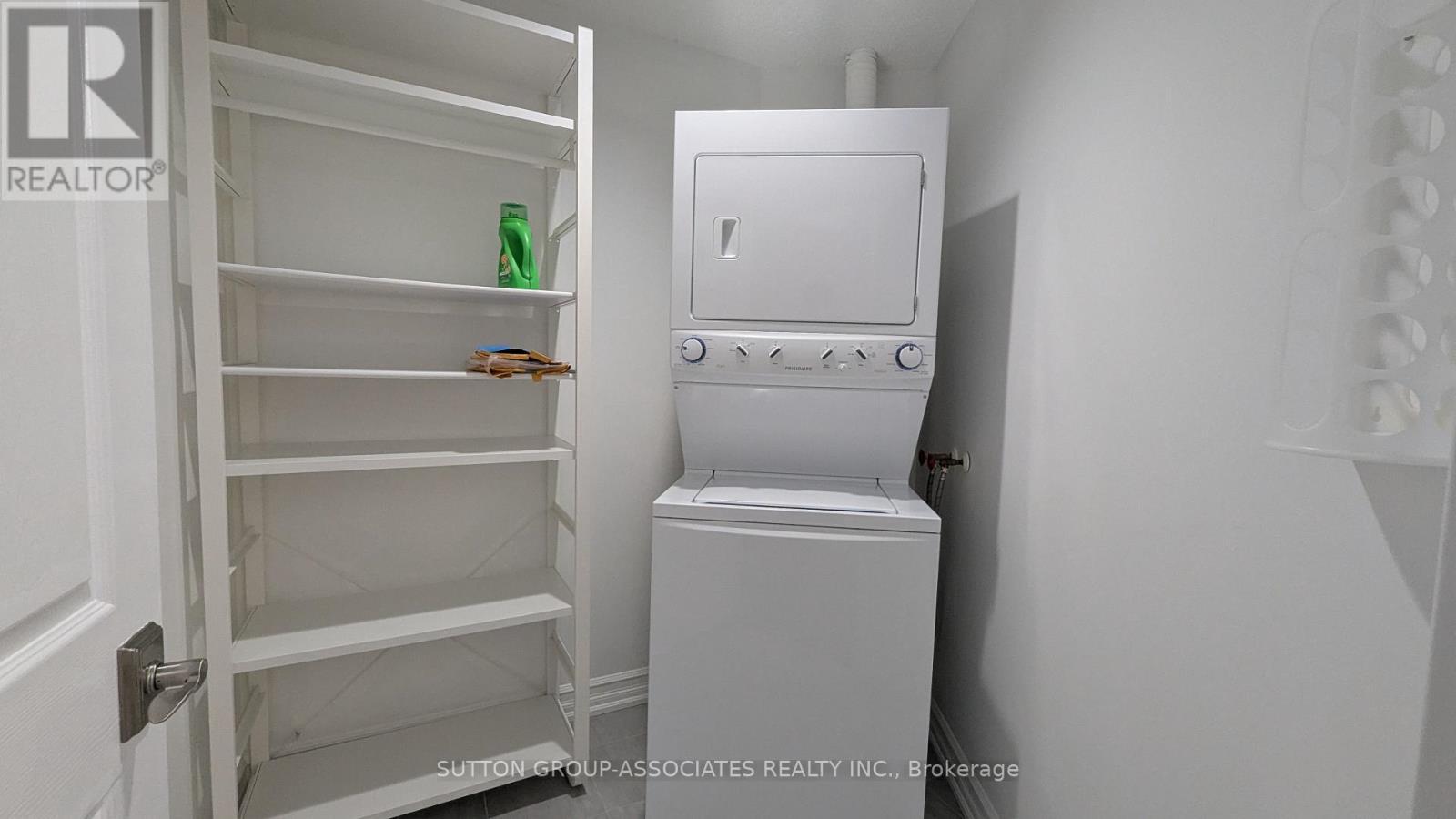 1018 - 7905 Bayview Avenue, Markham, ON - Indoor Photo Showing Laundry Room