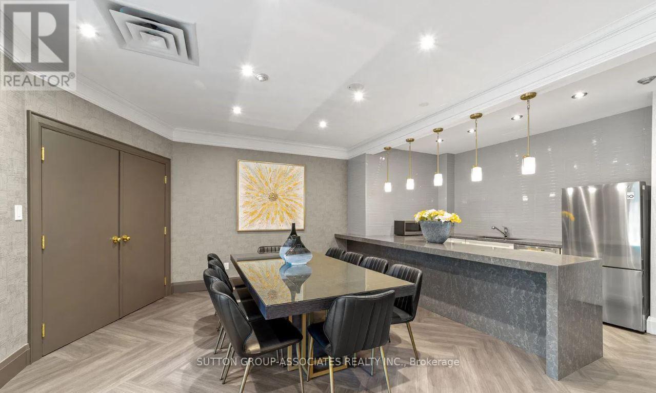 1018 - 7905 Bayview Avenue, Markham, ON - Indoor Photo Showing Dining Room