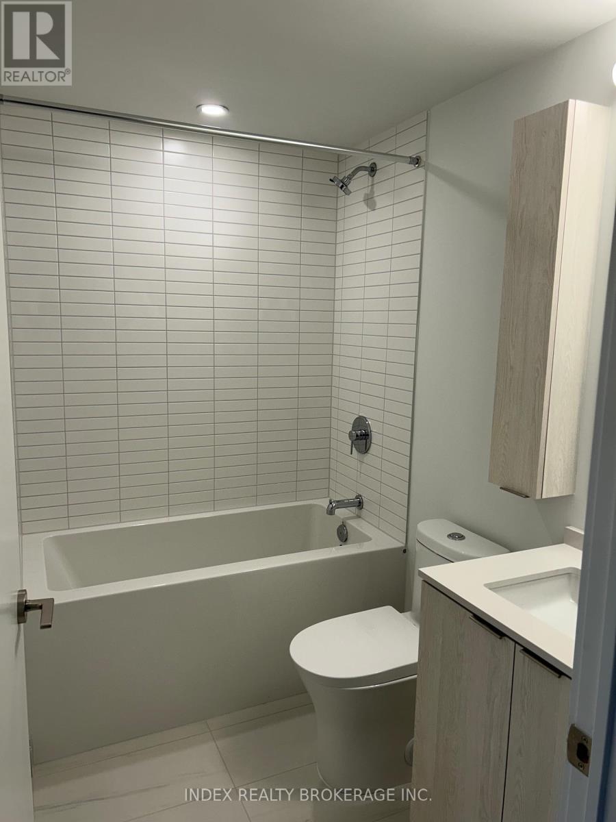1815 - 3009 Novar Road, Mississauga, ON - Indoor Photo Showing Bathroom