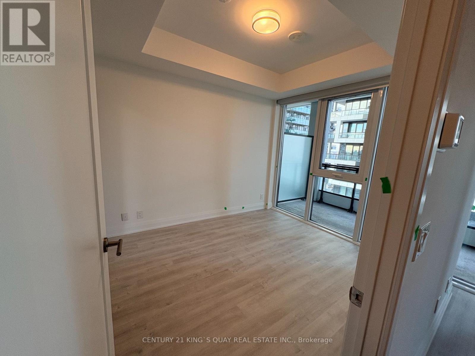 1601 - 65 Broadway Avenue, Toronto, ON - Indoor Photo Showing Other Room