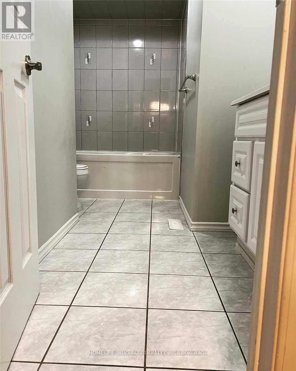 78 Mary Pearson Drive, Markham, ON - Indoor Photo Showing Bathroom