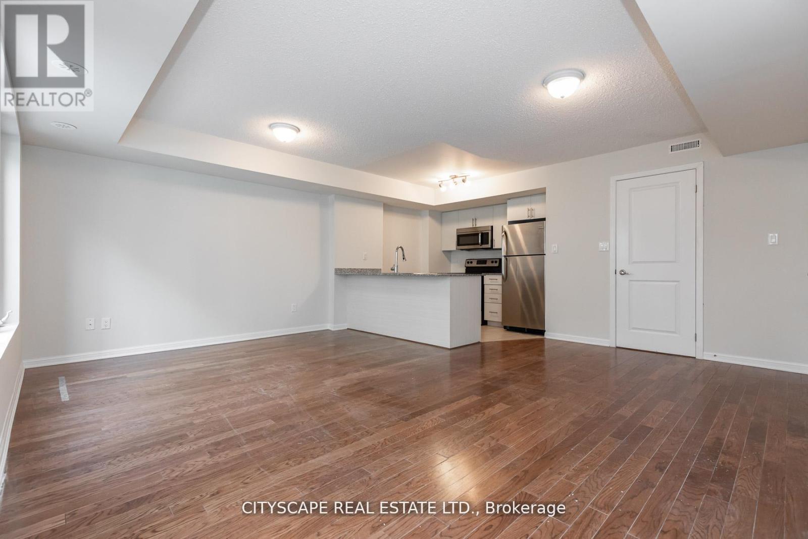 130 - 11 Foundry Avenue, Toronto, ON - Indoor Photo Showing Kitchen