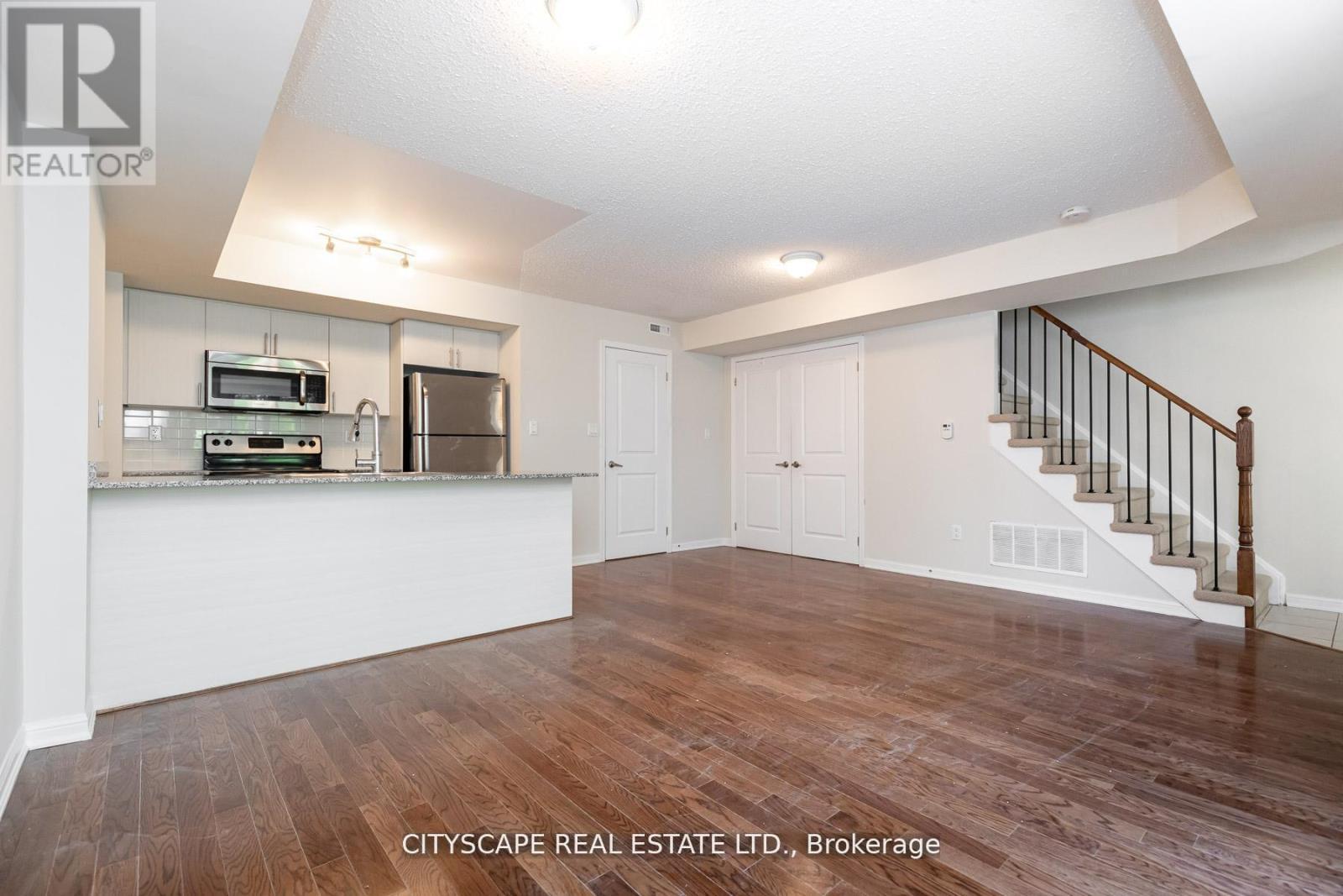 130 - 11 Foundry Avenue, Toronto, ON - Indoor Photo Showing Kitchen