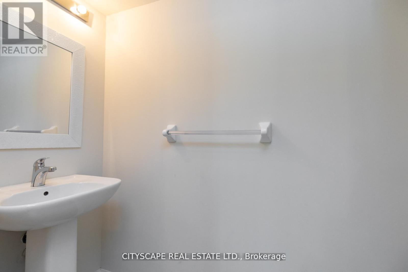 130 - 11 Foundry Avenue, Toronto, ON - Indoor Photo Showing Bathroom