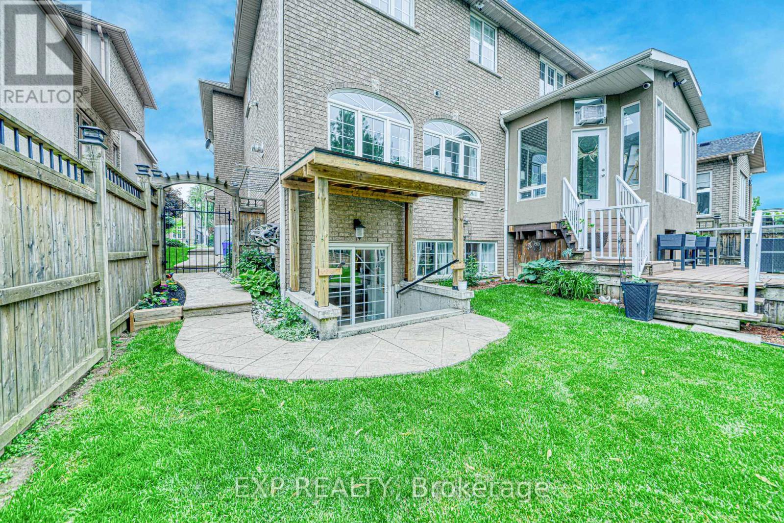 Bsmt - 87 Lowinger Avenue, Hamilton, ON