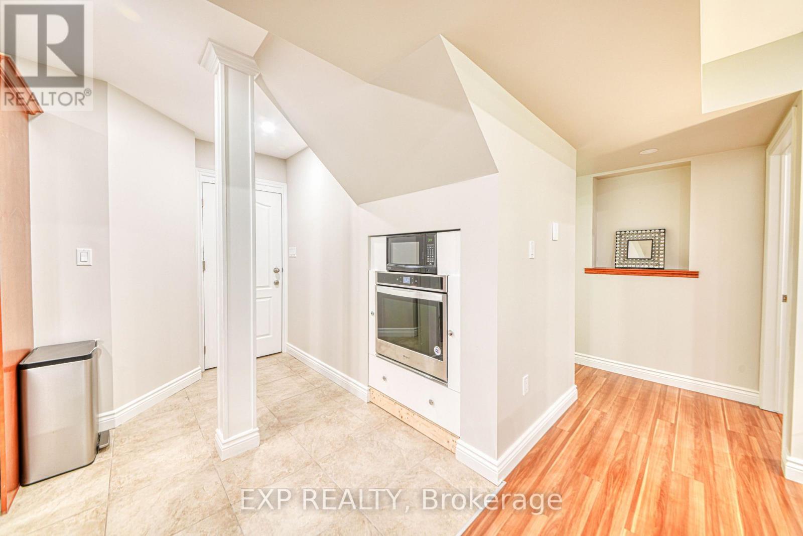 Bsmt - 87 Lowinger Avenue, Hamilton, ON