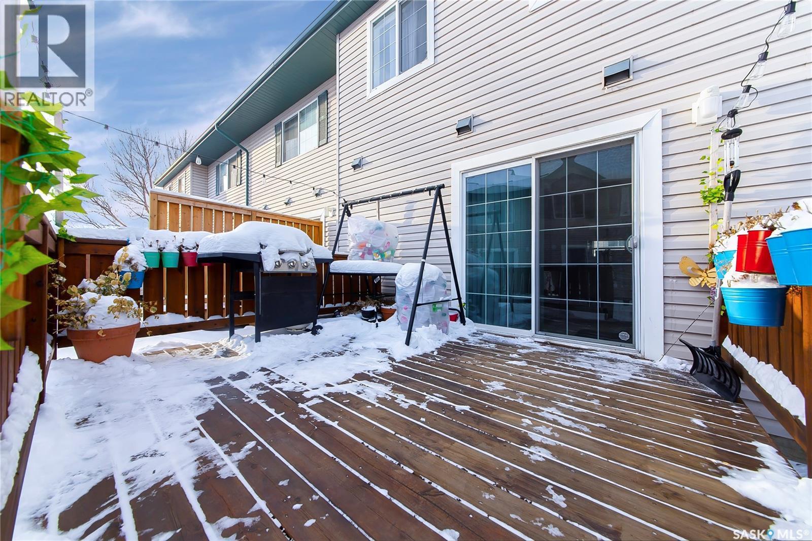 118 663 Beckett Crescent, Saskatoon, SK - Outdoor With Deck Patio Veranda
