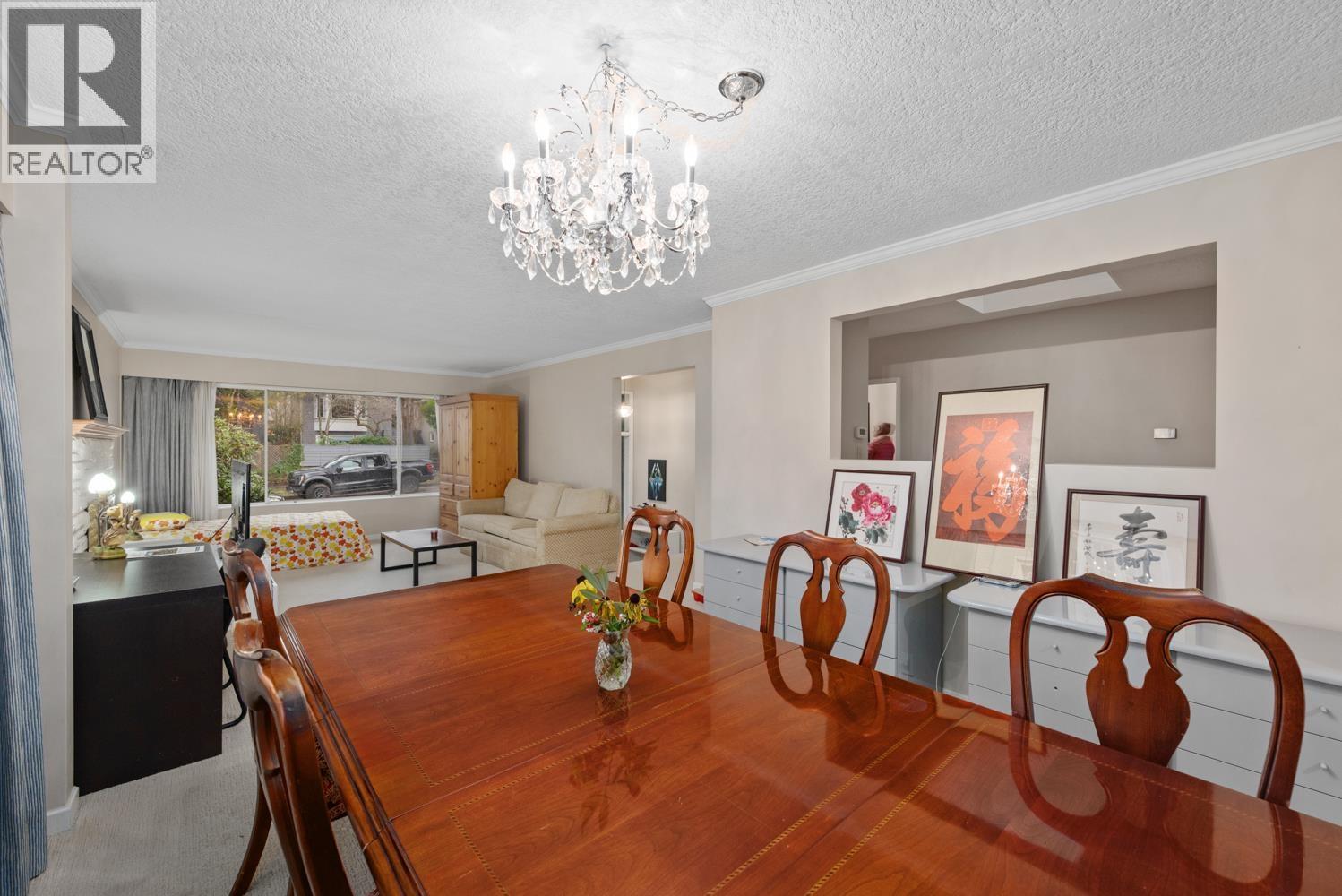3845 W 14Th, Vancouver, BC - Indoor Photo Showing Dining Room