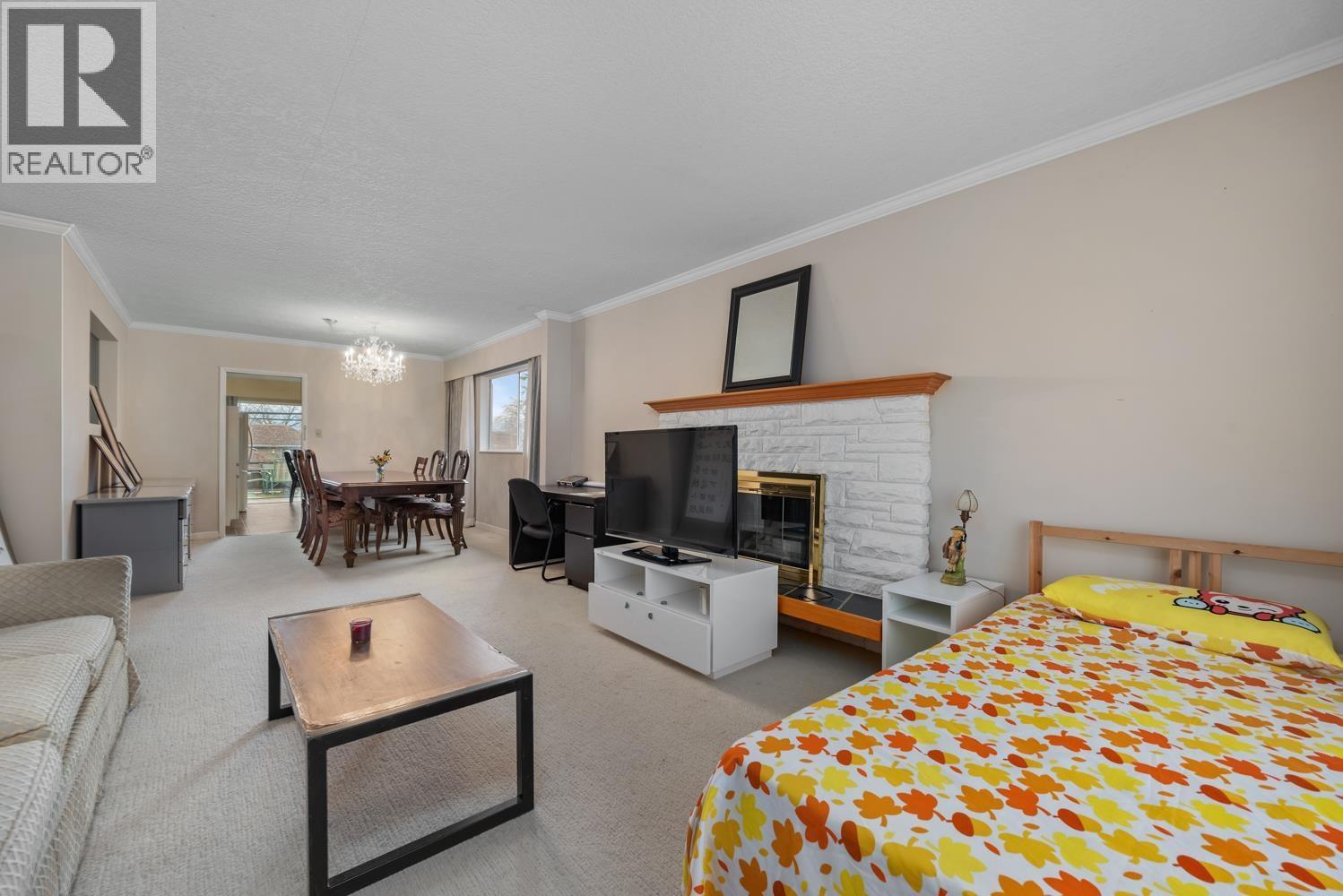 3845 W 14Th, Vancouver, BC - Indoor With Fireplace