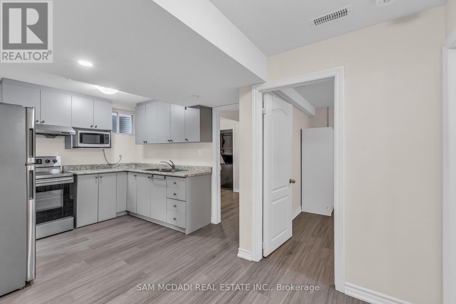 (Lower) - 266 Cedric Terrace, Milton, ON - Indoor Photo Showing Kitchen