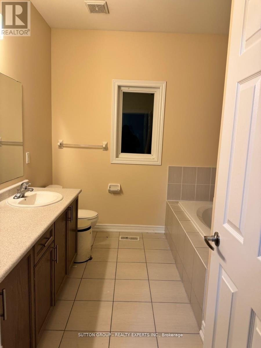 67 Vezna Crescent, Brampton, ON - Indoor Photo Showing Bathroom