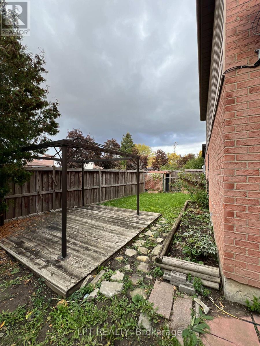 93 Martindale Crescent, Brampton, ON - Outdoor