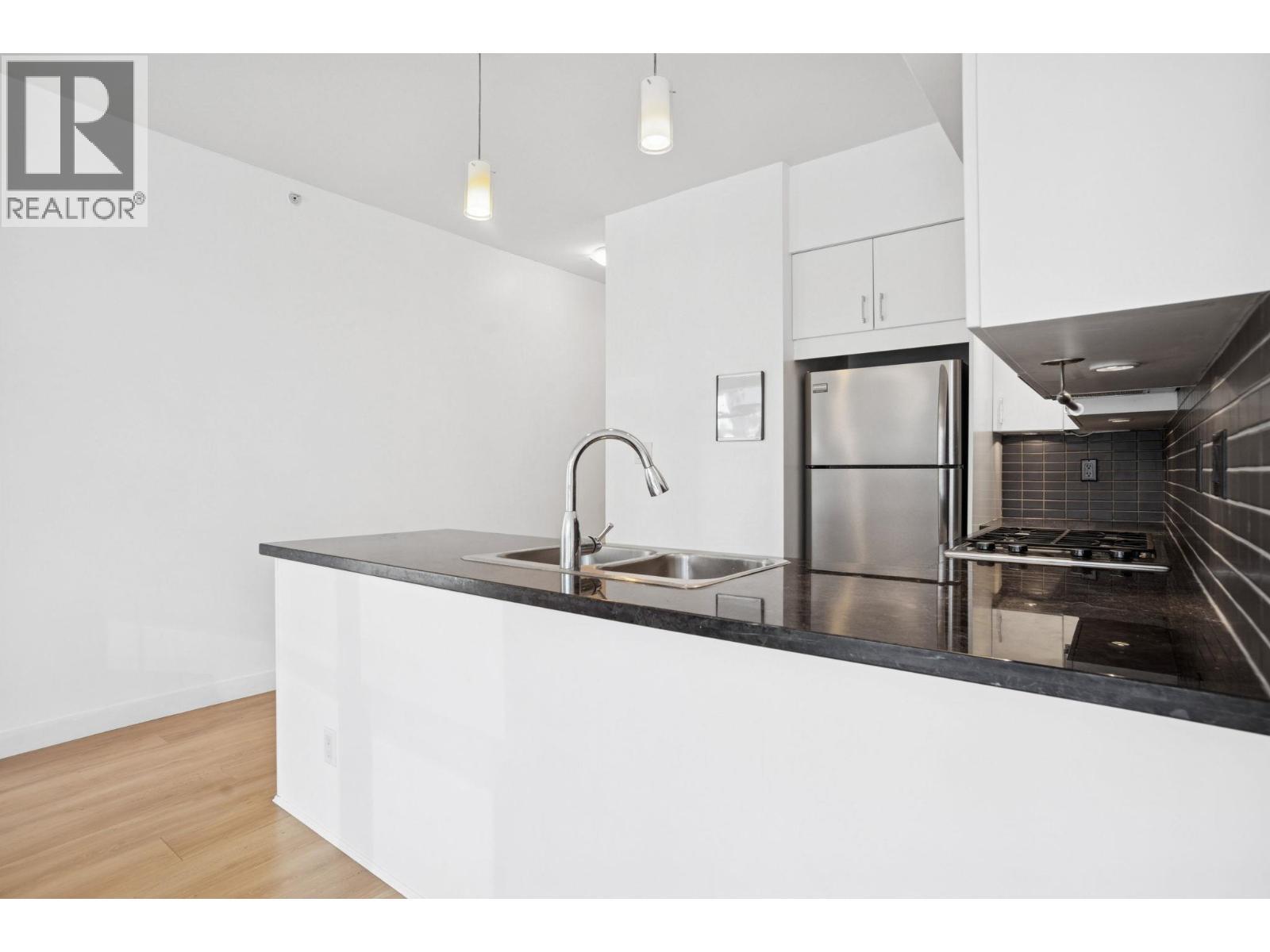 1203 1050 Smithe Street, Vancouver, BC - Indoor Photo Showing Kitchen With Stainless Steel Kitchen With Double Sink