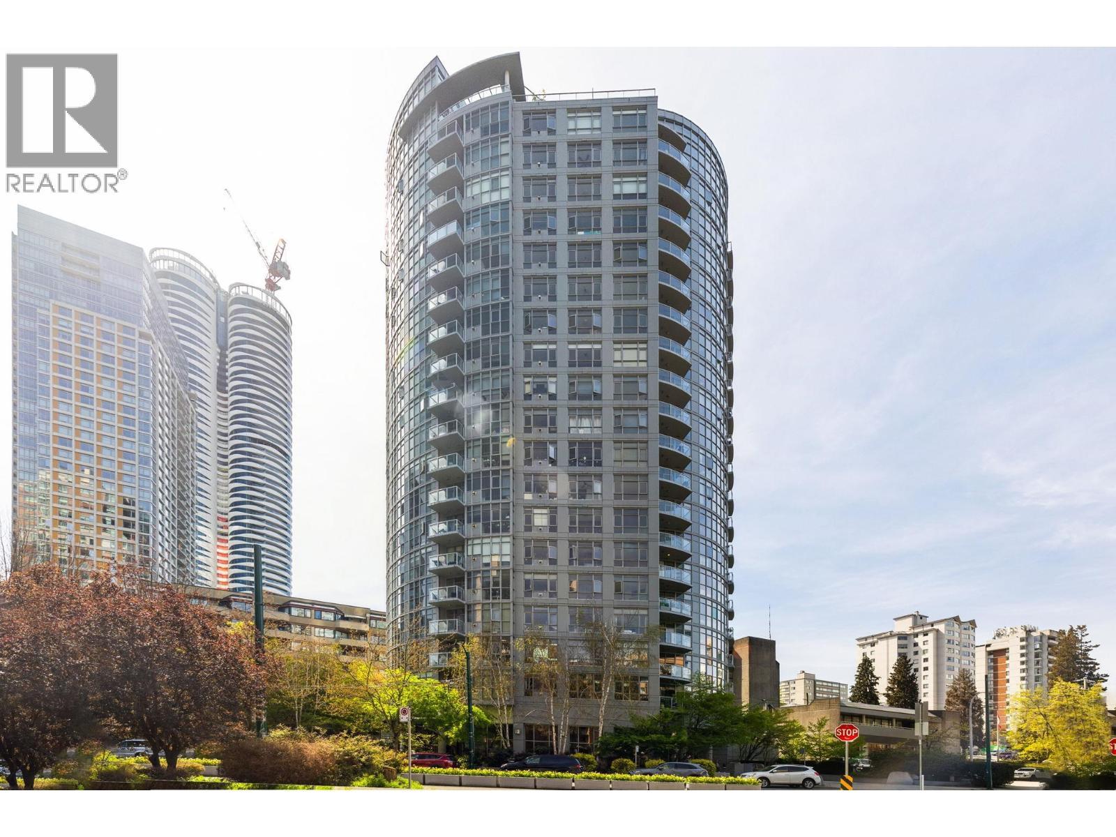 1203 1050 Smithe Street, Vancouver, BC - Outdoor With Facade