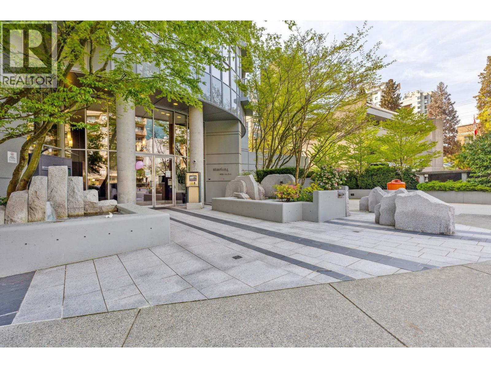 1203 1050 Smithe Street, Vancouver, BC - Outdoor