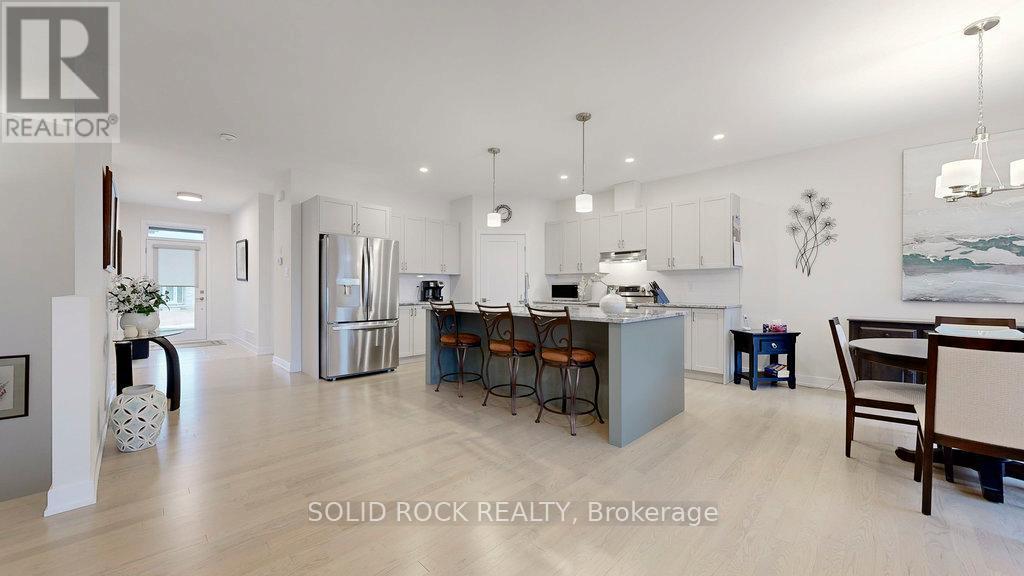 301 Wood Avenue, Smiths Falls, ON - Indoor Photo Showing Kitchen With Upgraded Kitchen