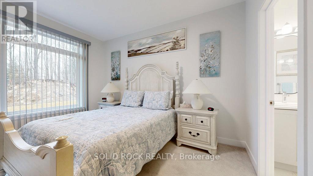 301 Wood Avenue, Smiths Falls, ON - Indoor Photo Showing Bedroom