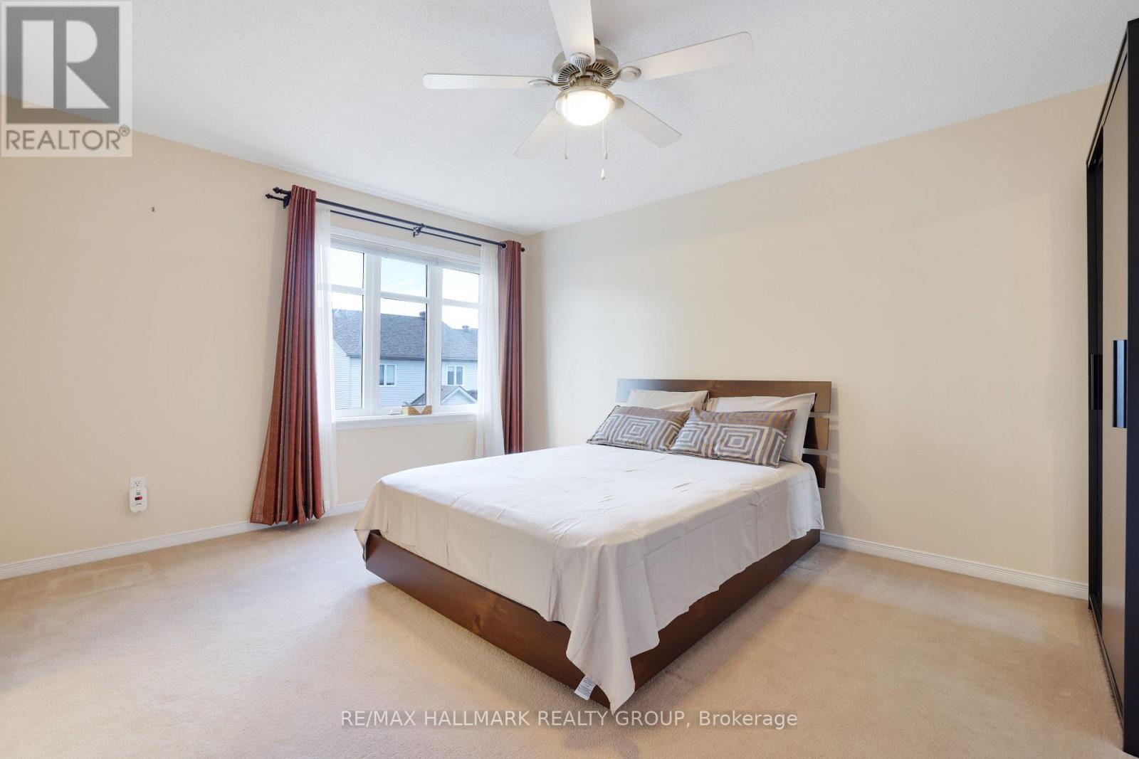 primary bedroom - 144 Deercroft Avenue, Ottawa, ON - Indoor Photo Showing Bedroom