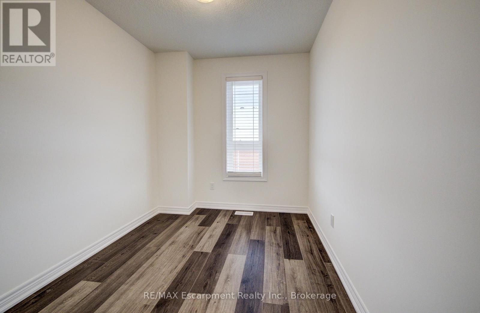 21 - 70 Kenesky Drive N, Hamilton (Waterdown), ON - Indoor Photo Showing Other Room