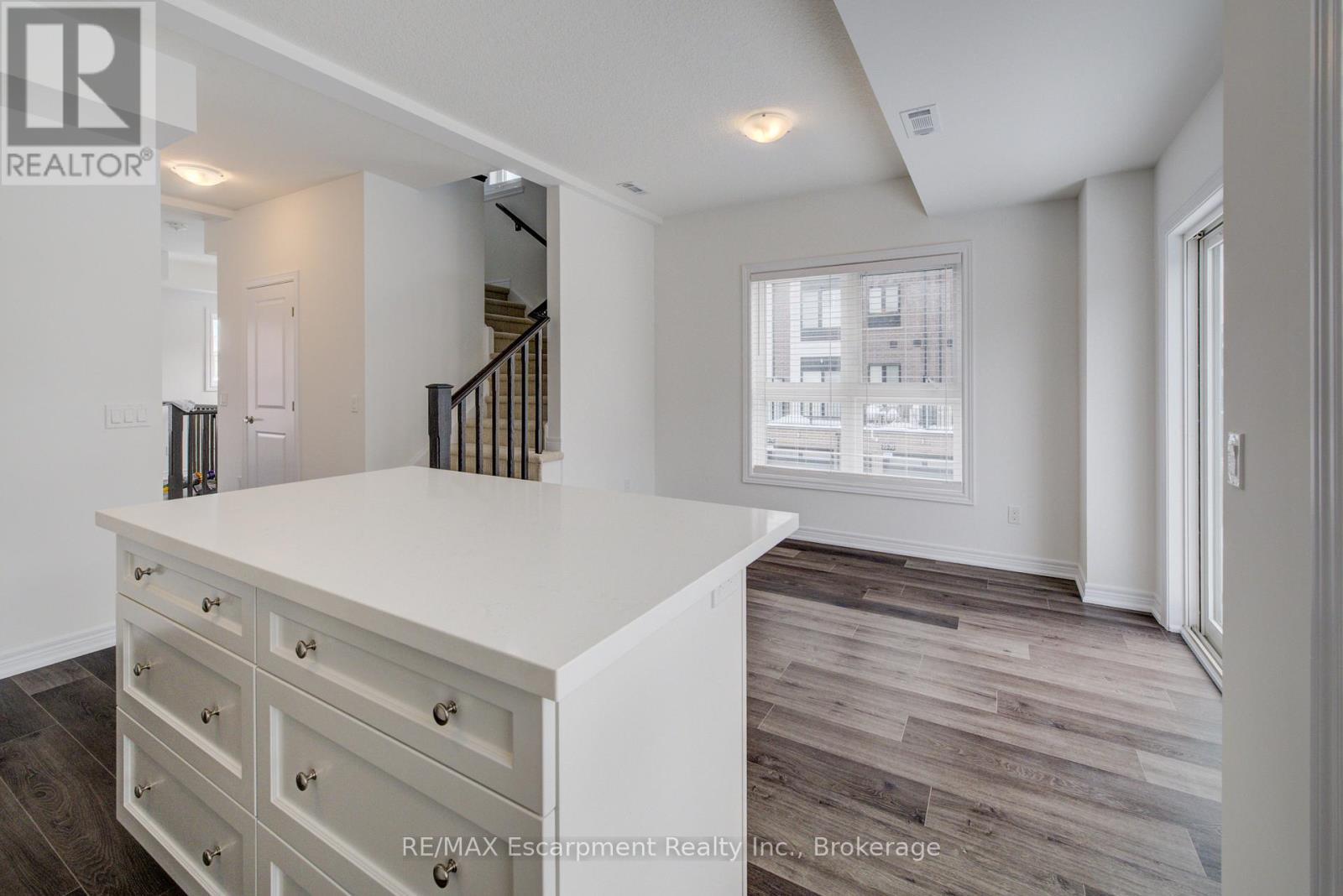 21 - 70 Kenesky Drive N, Hamilton (Waterdown), ON - Indoor Photo Showing Other Room