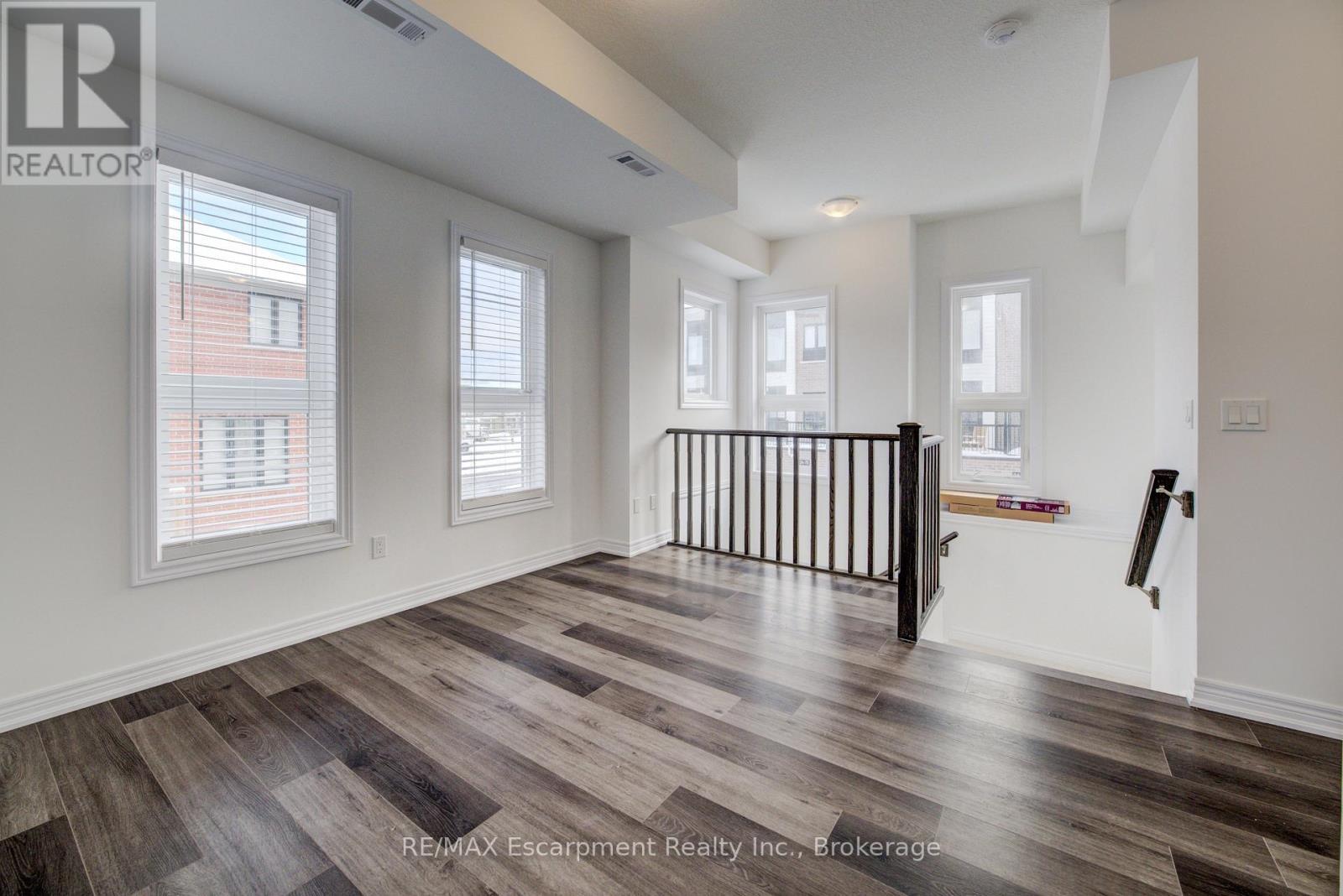 21 - 70 Kenesky Drive N, Hamilton (Waterdown), ON - Indoor Photo Showing Other Room