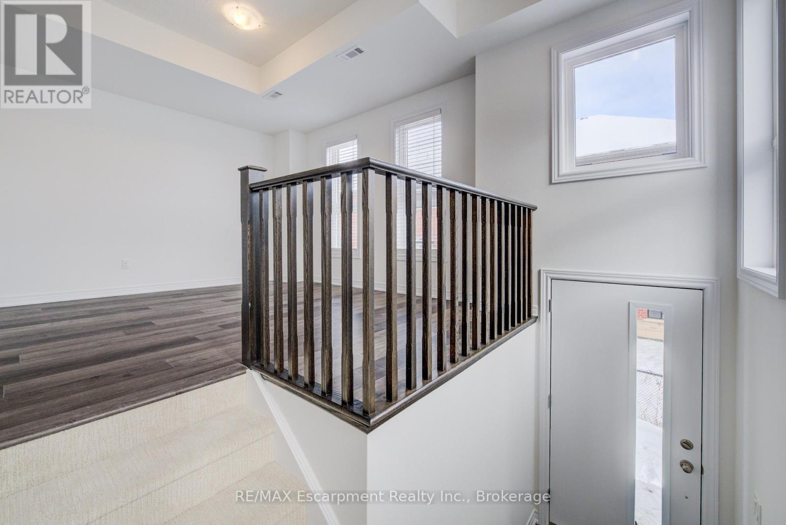 21 - 70 Kenesky Drive N, Hamilton (Waterdown), ON - Indoor Photo Showing Other Room