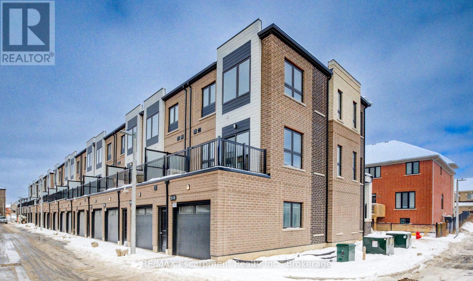 21 - 70 Kenesky Drive N, Hamilton (Waterdown), ON - Outdoor