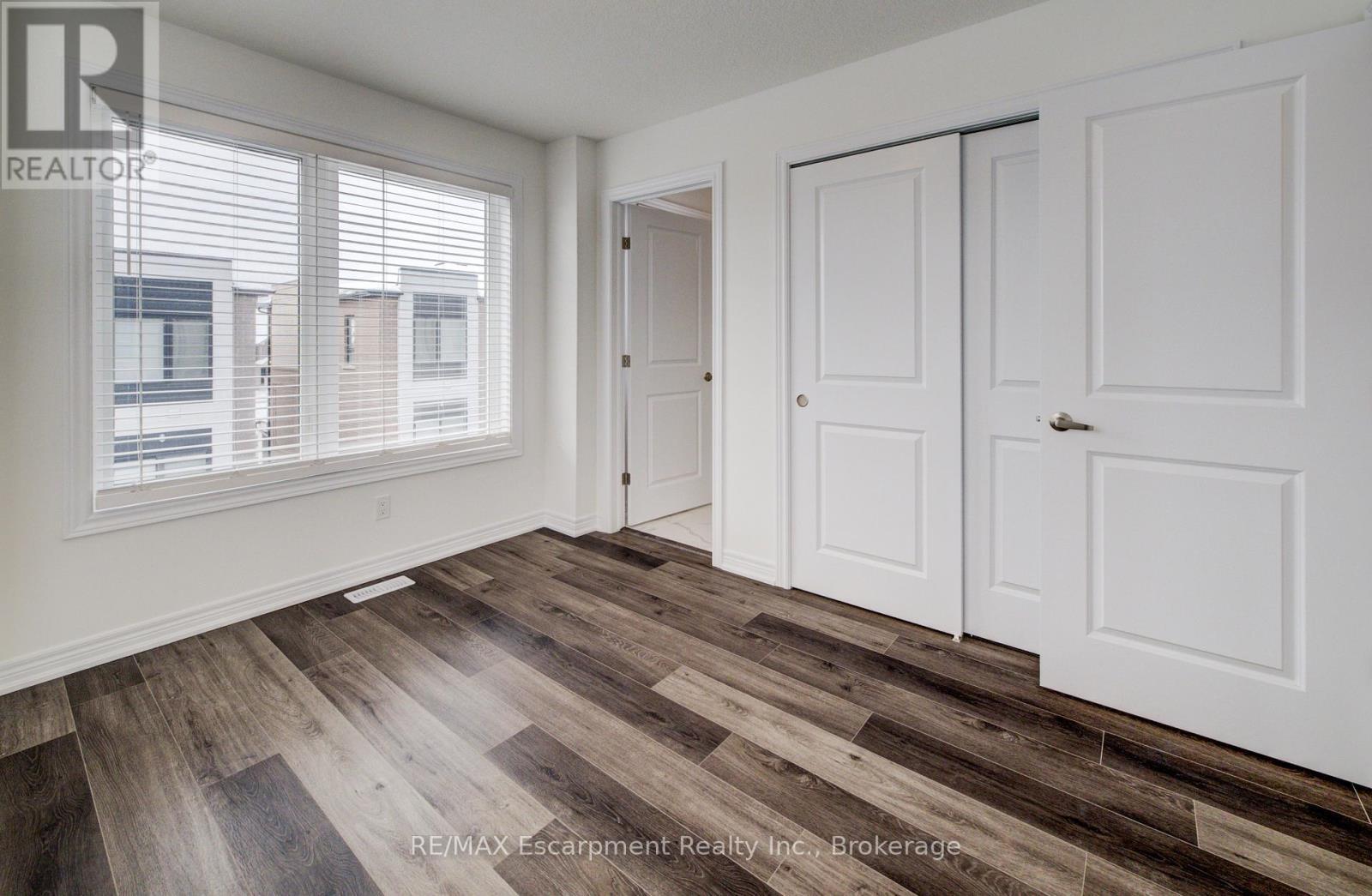 21 - 70 Kenesky Drive N, Hamilton (Waterdown), ON - Indoor Photo Showing Other Room