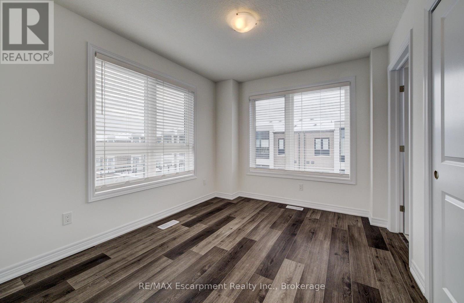 21 - 70 Kenesky Drive N, Hamilton (Waterdown), ON - Indoor Photo Showing Other Room