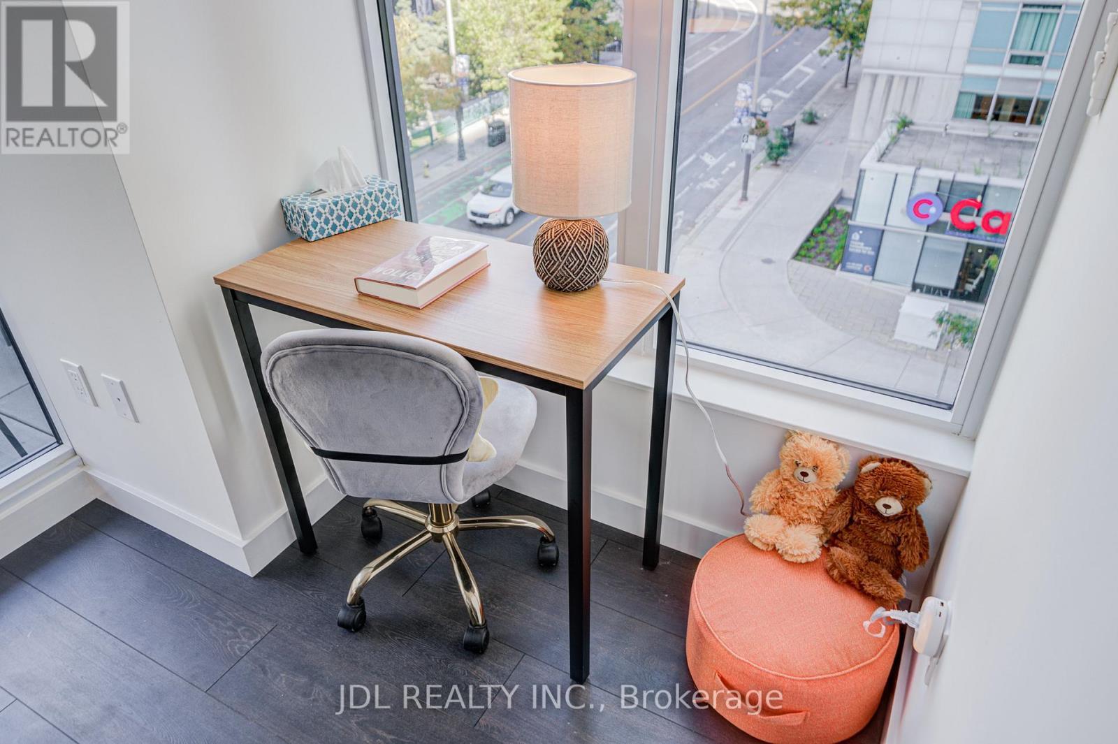 303 - 1 Concord Cityplace Way, Toronto, ON -