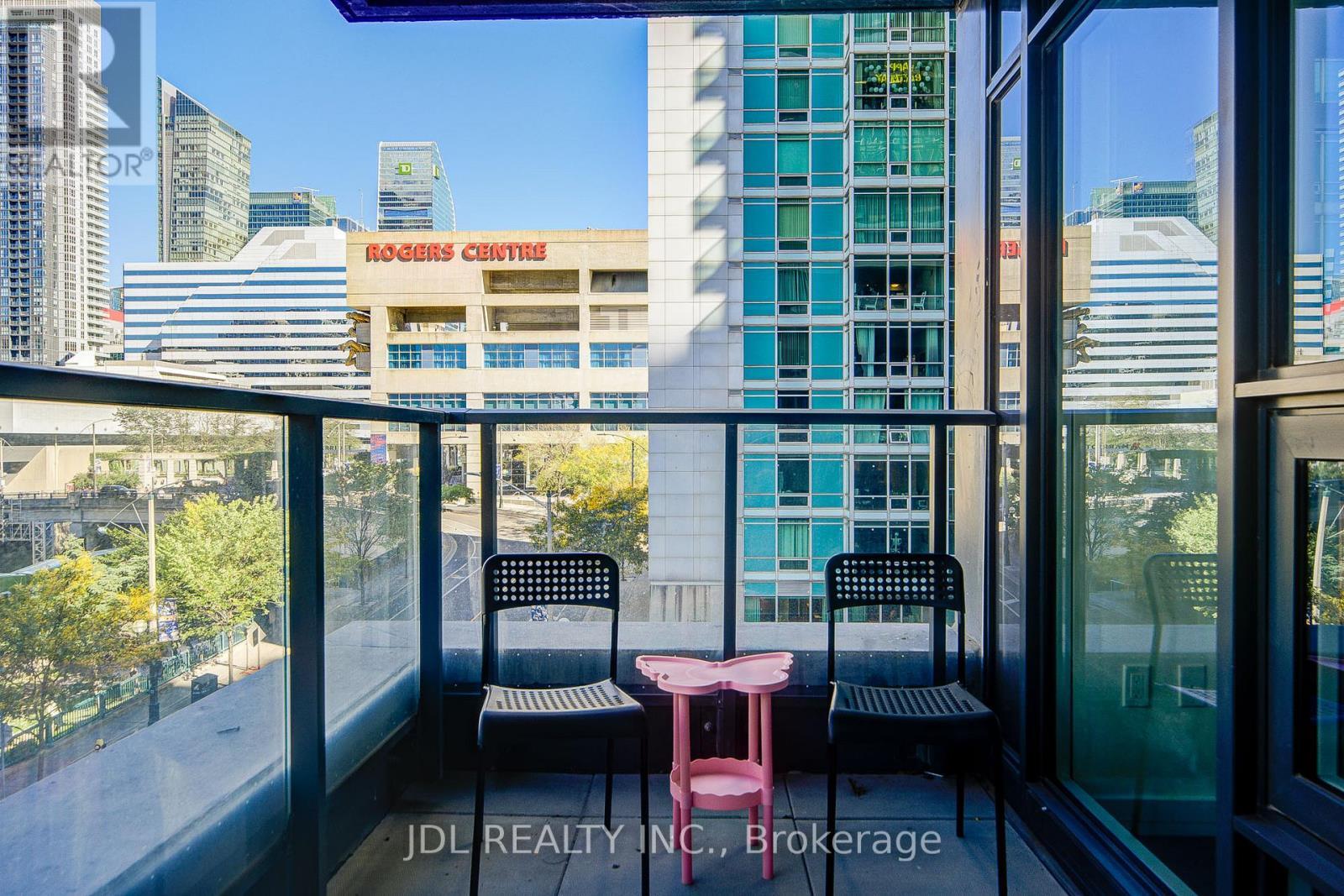 303 - 1 Concord Cityplace Way, Toronto, ON - Photo Showing Other Room