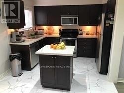 4861 Verdi Street, Burlington, ON - Indoor Photo Showing Kitchen
