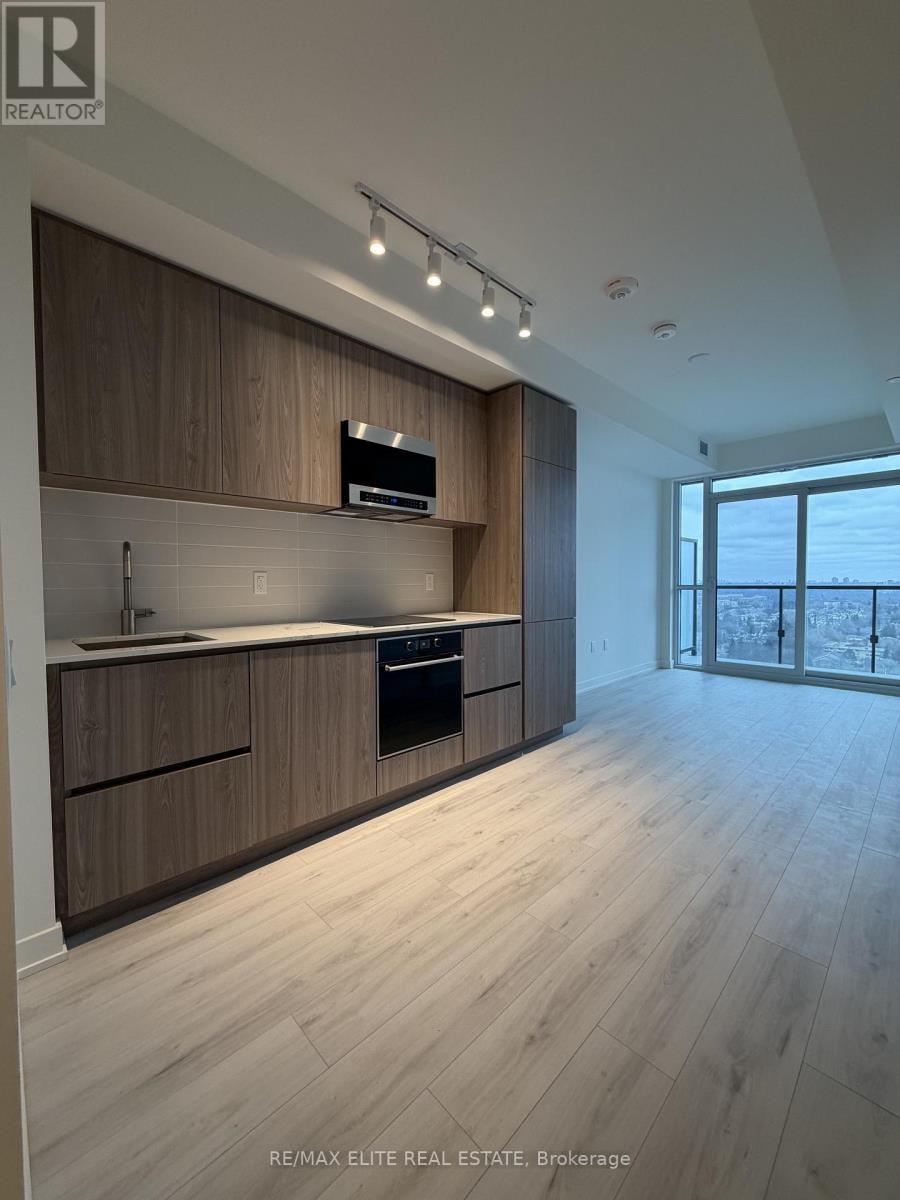 2011S - 110 Broadway Avenue, Toronto, ON - Indoor Photo Showing Other Room